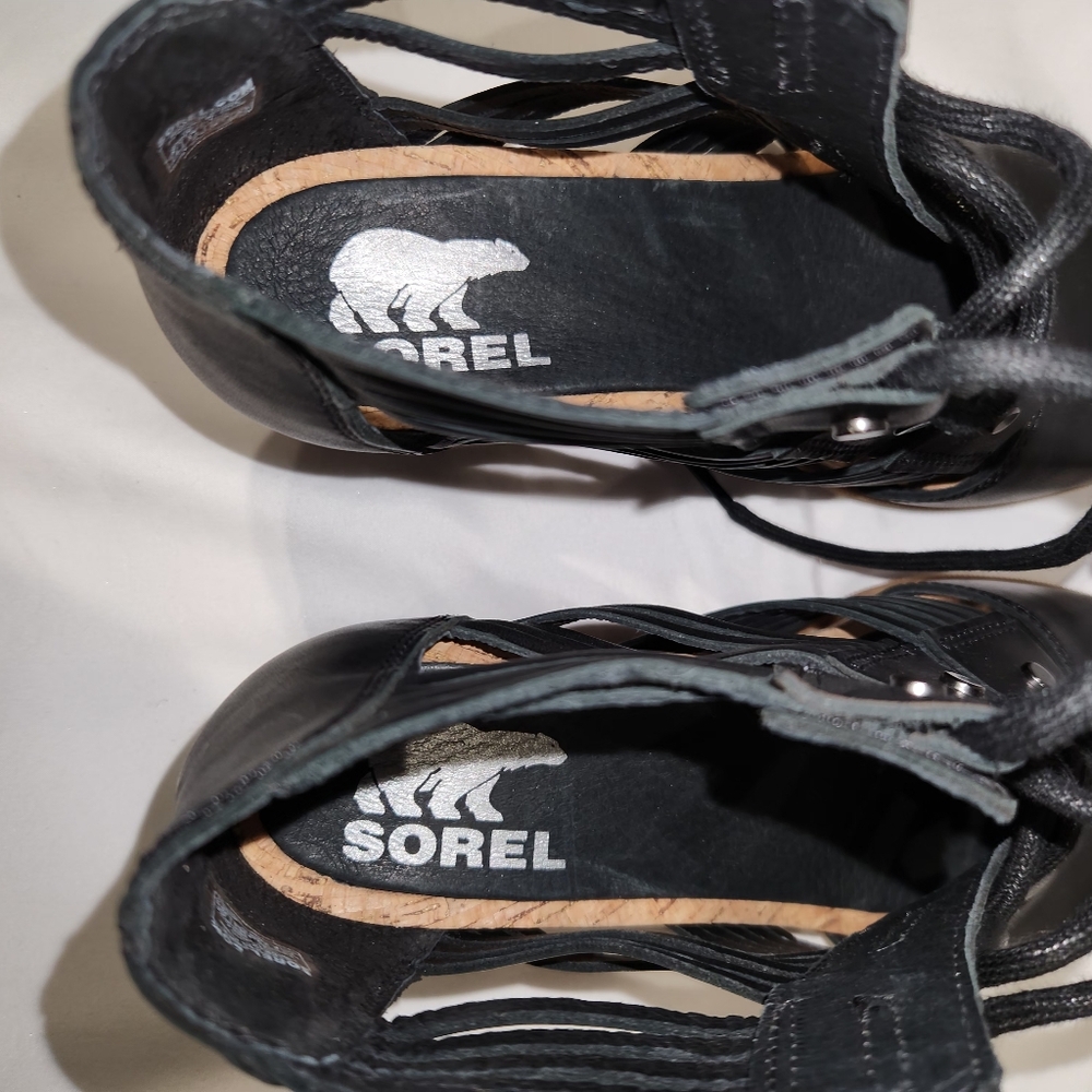 Sorel Joanie II Lace Huarache Black and Tan Wedge Sandals. Size 7.5 - Picture 9 of 10